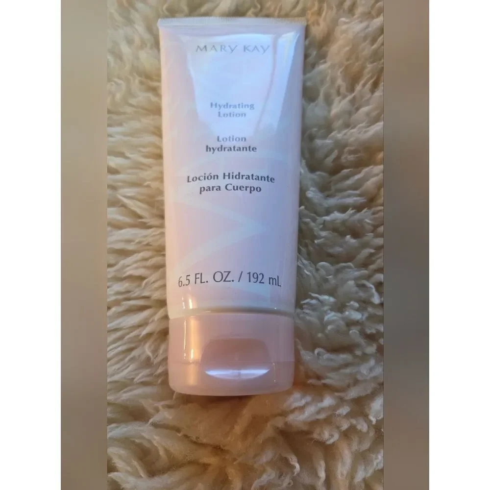 NIB Mary Kay Hydrating Lotion - Soft Pink Tube 6.5FL.OZ./192 ml